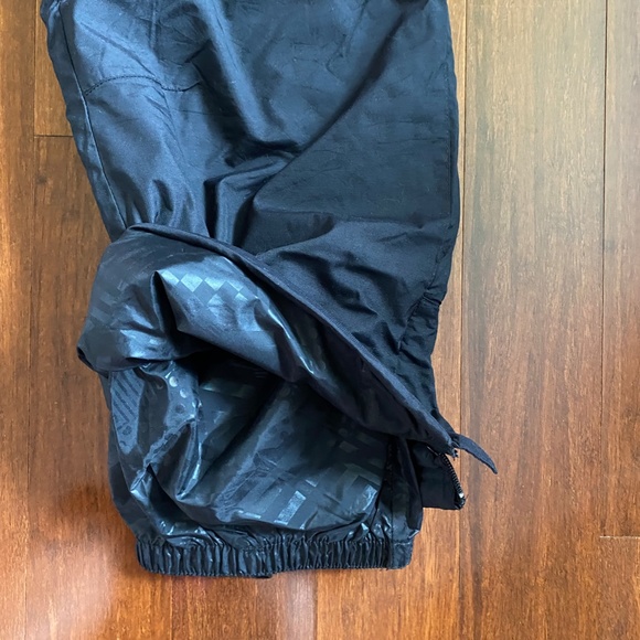 BLACK SKI PANTS - Picture 3 of 3